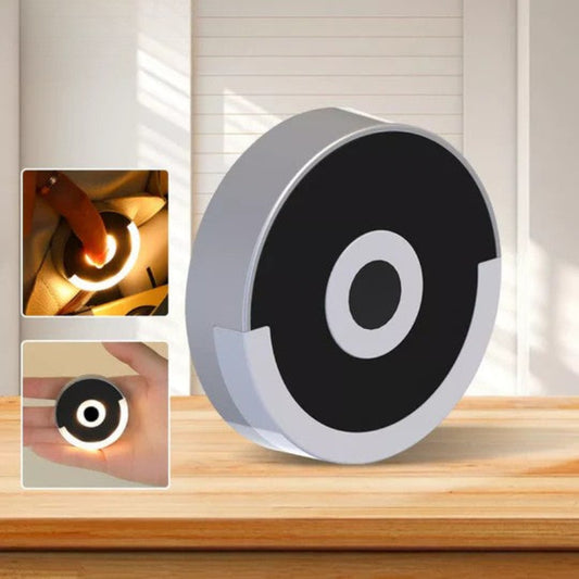 Iluminați-vă geanta instantaneu, chiar și în întunericul total 